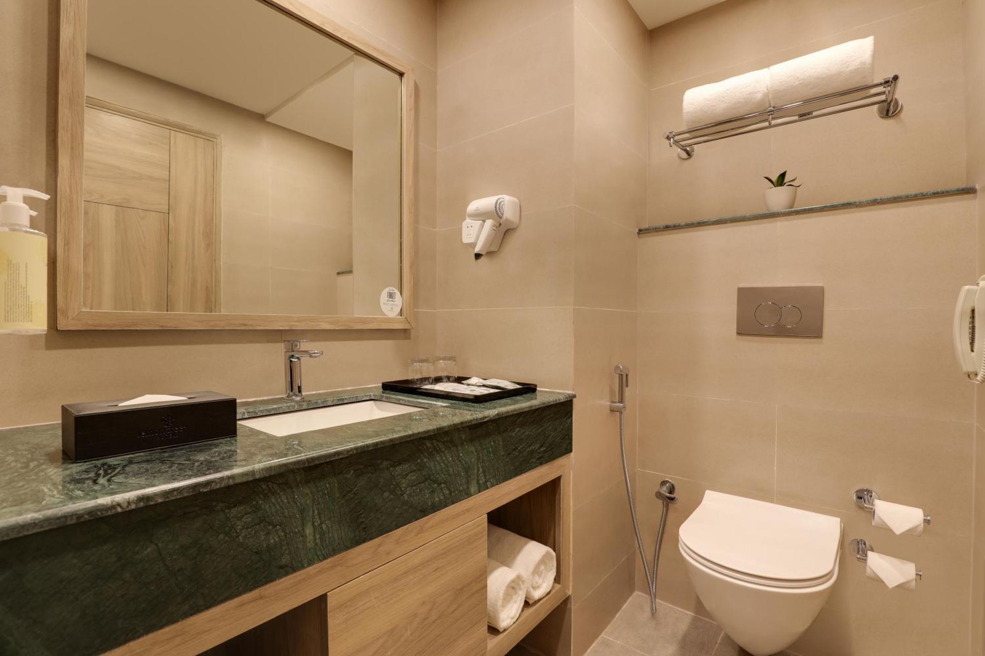 Lemon Tree Hotel, Risikés Kültér fotó